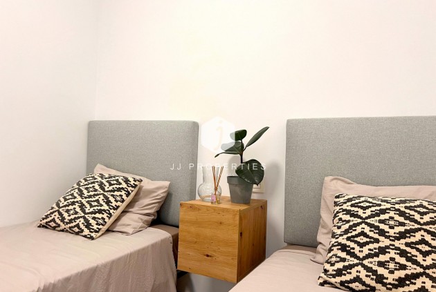 Segunda mano - Apartamento / piso -
Torrevieja - Playa del Cura