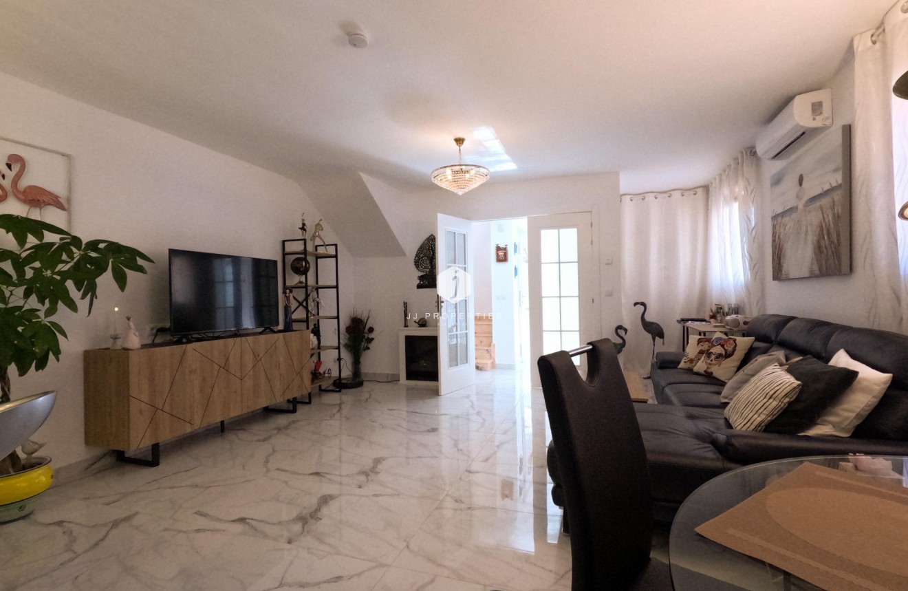 D'occasion - Chalet -
Torrevieja - El Acequión - Los Náufragos