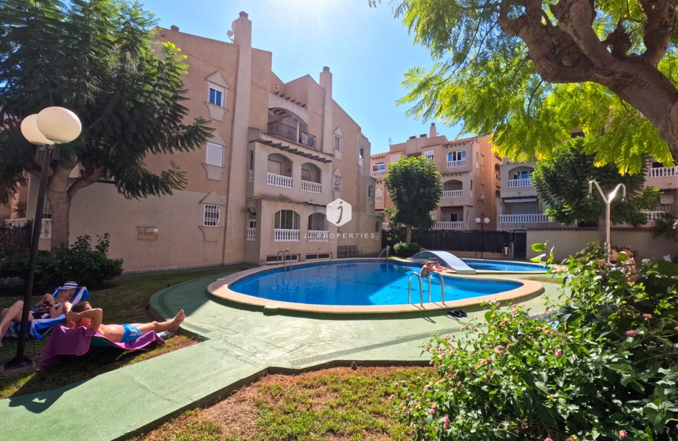 Aus zweiter Hand - Wohnung -
Torrevieja - Playa del Cura