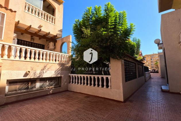 Aus zweiter Hand - Wohnung -
Torrevieja - Playa del Cura