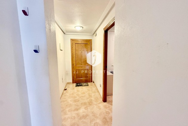 Segunda mano - Apartamento / piso -
Torrevieja - Centro