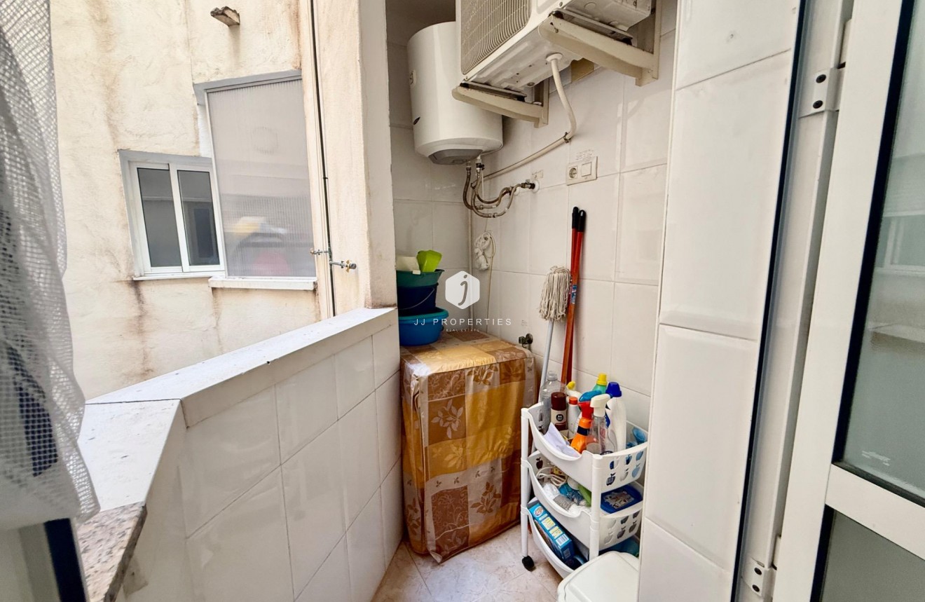 Segunda mano - Apartamento / piso -
Torrevieja - Centro