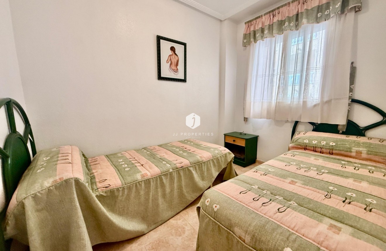 Segunda mano - Apartamento / piso -
Torrevieja - Centro