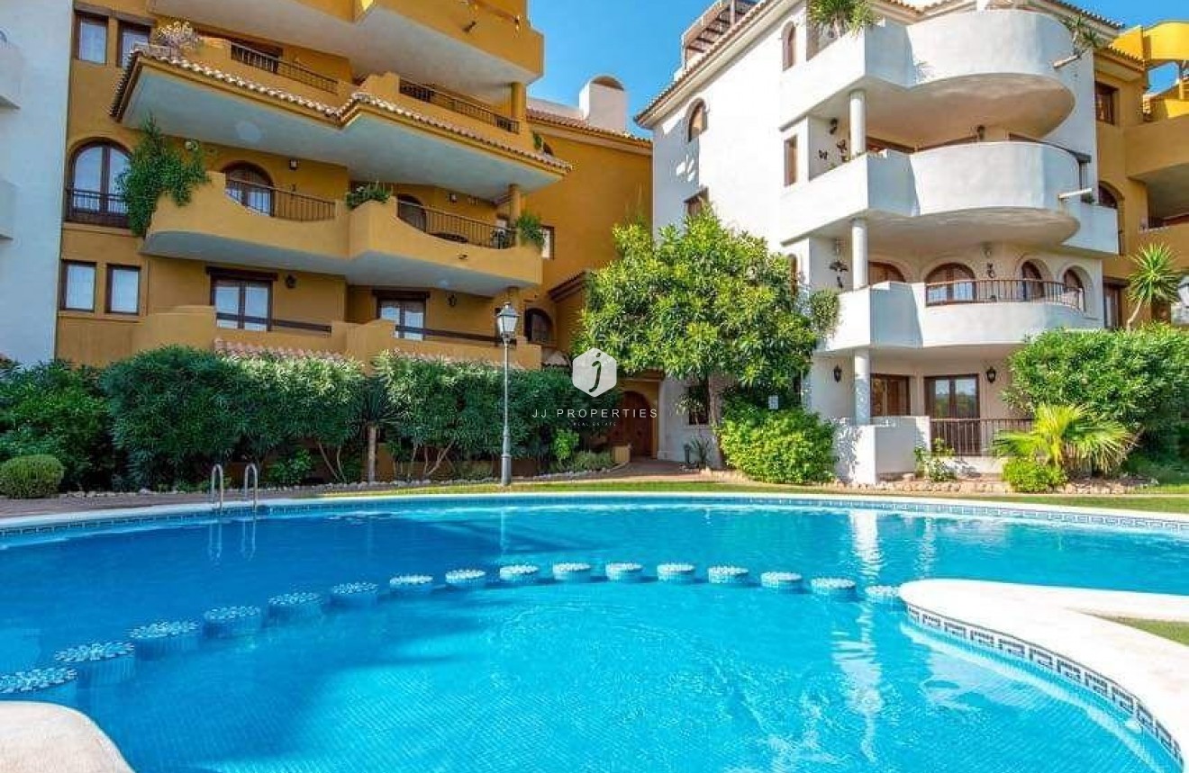 Segunda mano - Apartamento / piso -
Torrevieja - Punta prima