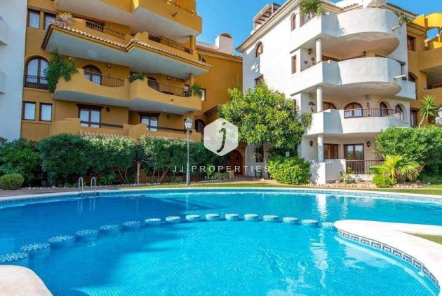Segunda mano - Apartamento / piso -
Torrevieja - Punta prima
