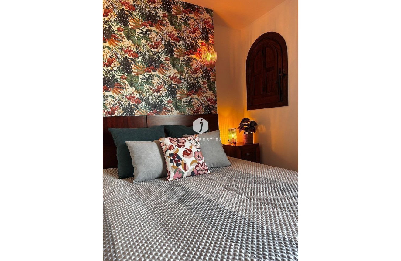 Segunda mano - Apartamento / piso -
Torrevieja - Punta prima