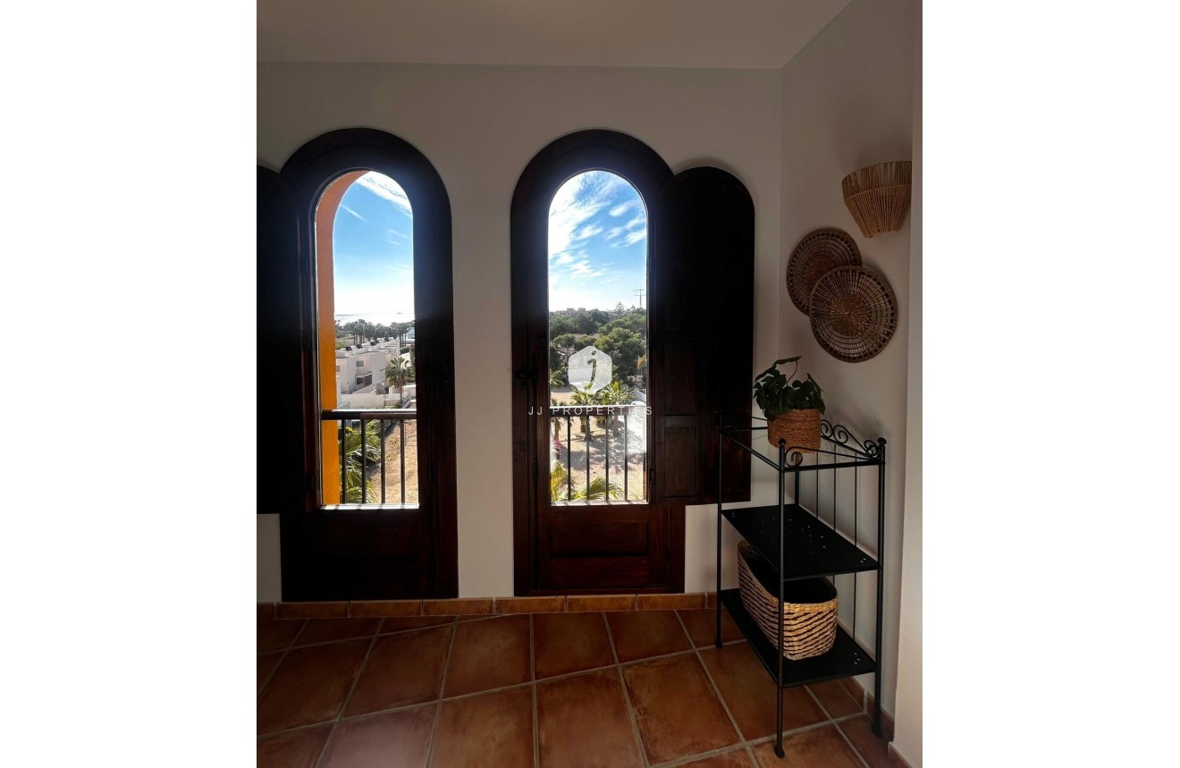 Segunda mano - Apartamento / piso -
Torrevieja - Punta prima