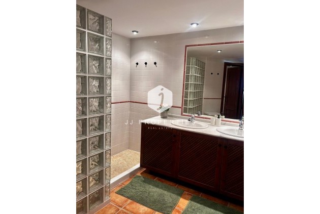 Segunda mano - Apartamento / piso -
Torrevieja - Punta prima