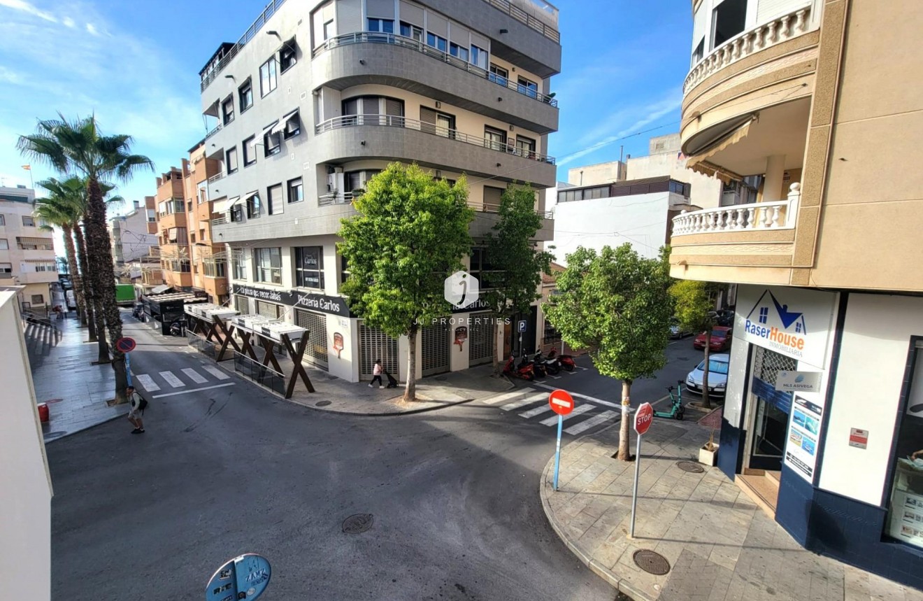 Segunda mano - Apartamento / piso -
Torrevieja - Playa del Cura