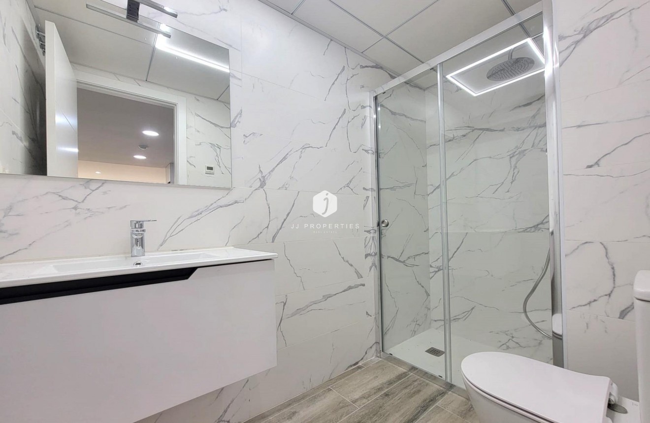 Segunda mano - Apartamento / piso -
Torrevieja - Playa del Cura