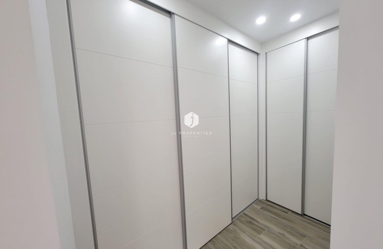 Segunda mano - Apartamento / piso -
Torrevieja - Playa del Cura