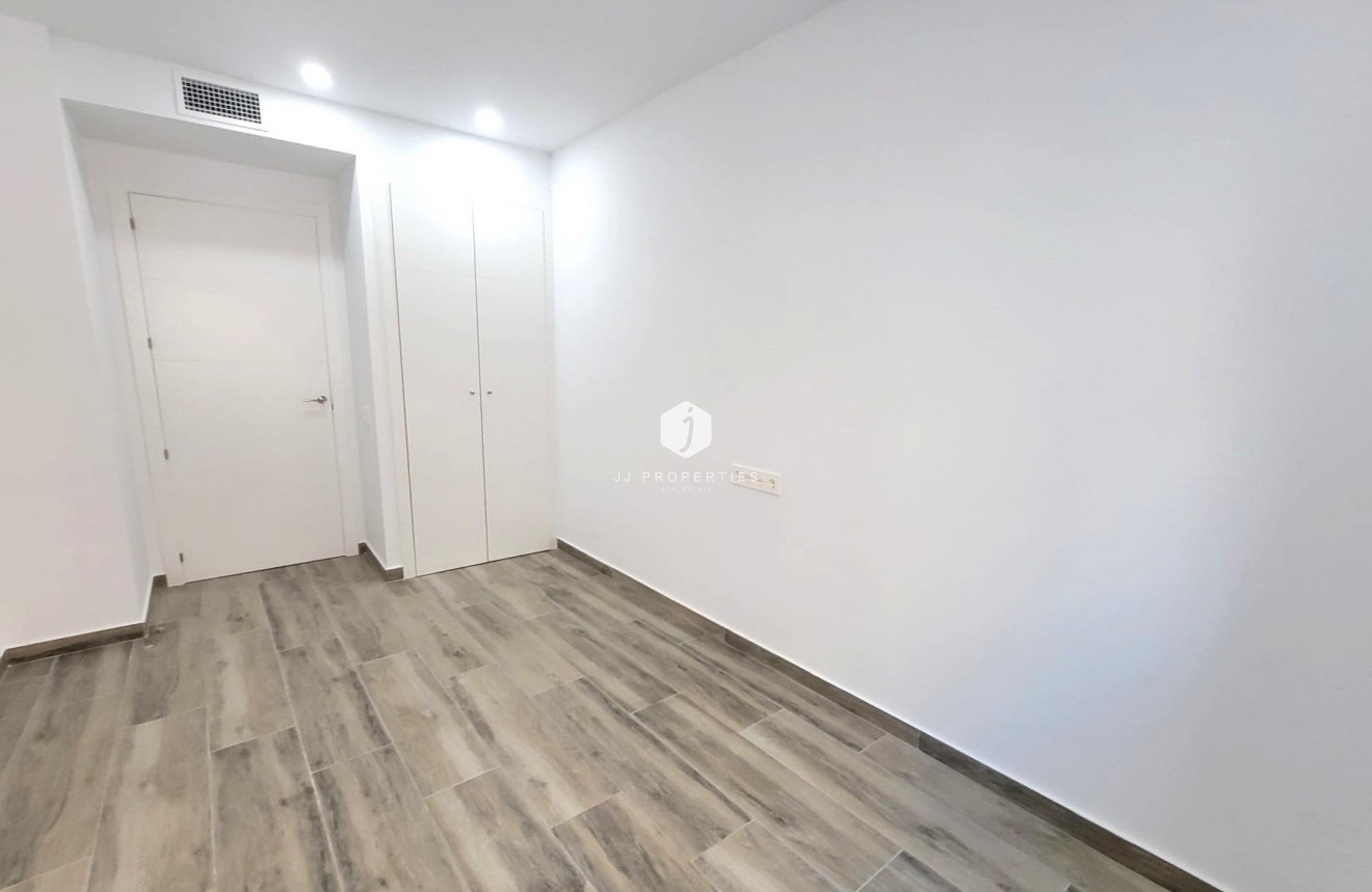 Segunda mano - Apartamento / piso -
Torrevieja - Playa del Cura