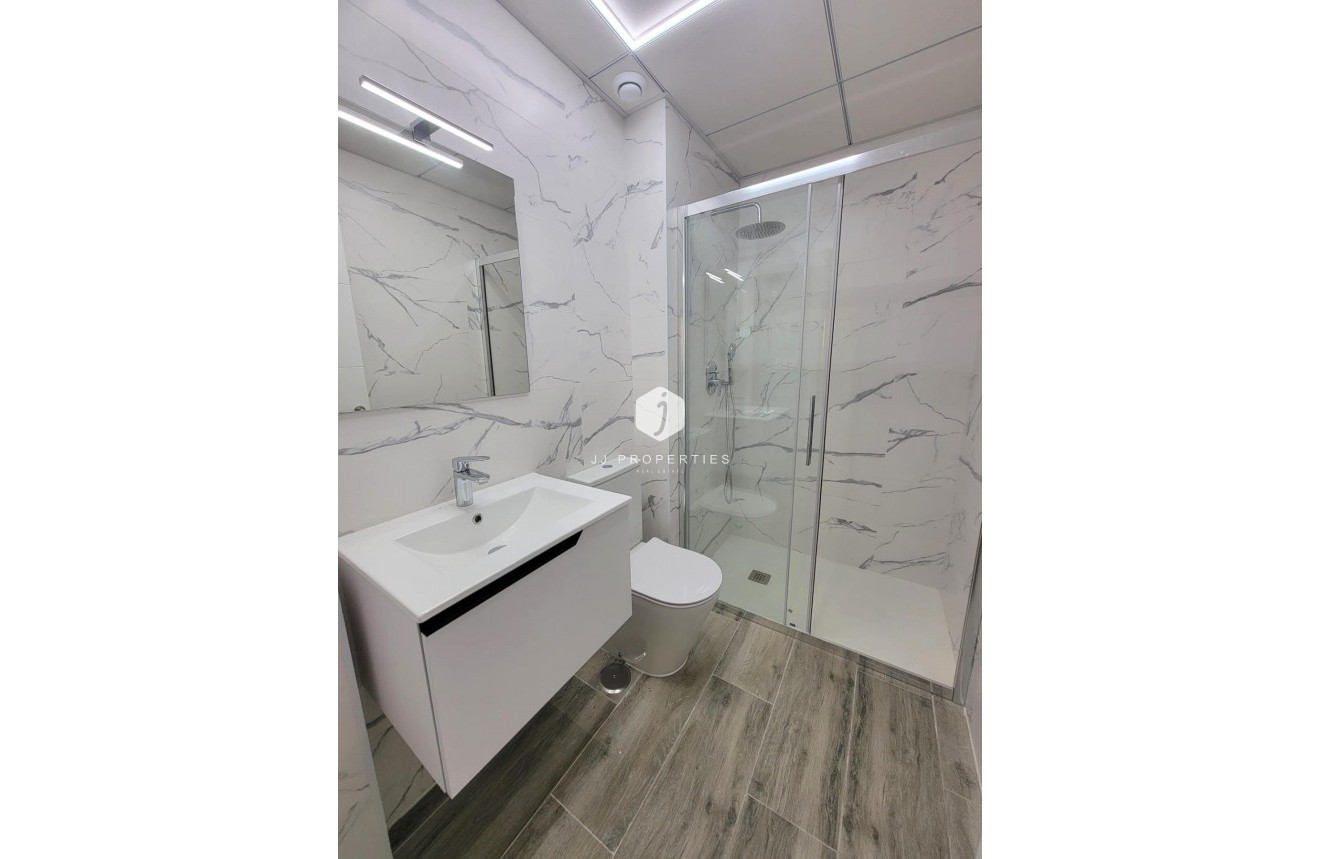 Segunda mano - Apartamento / piso -
Torrevieja - Playa del Cura