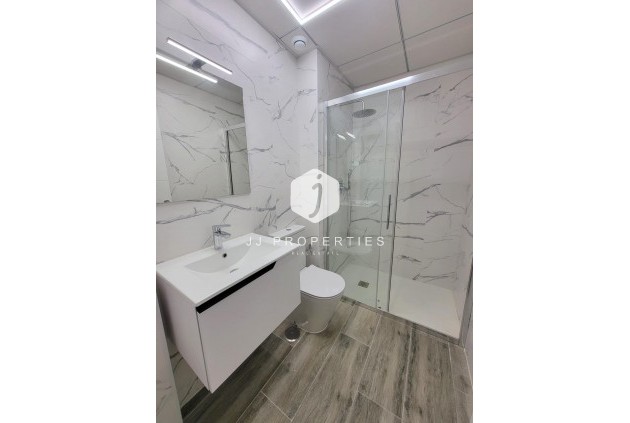 Segunda mano - Apartamento / piso -
Torrevieja - Playa del Cura