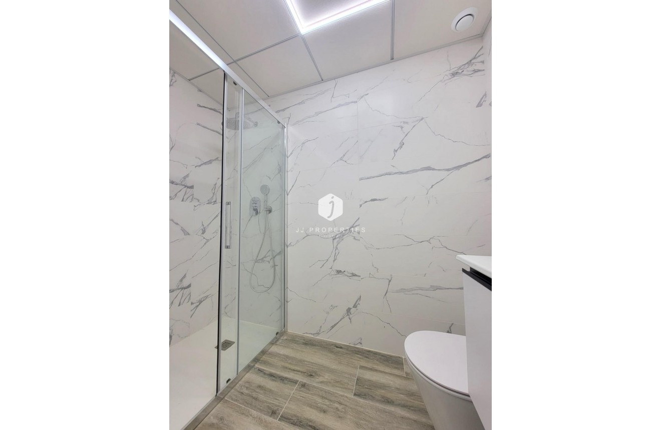 Segunda mano - Apartamento / piso -
Torrevieja - Playa del Cura