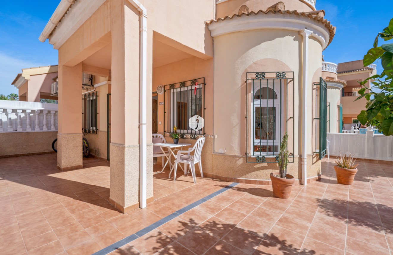 Segunda mano - Chalet -
Orihuela Costa - Costa Blanca