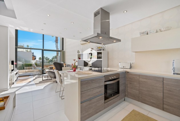 Segunda mano - Bungalow -
Torrevieja - Costa Blanca