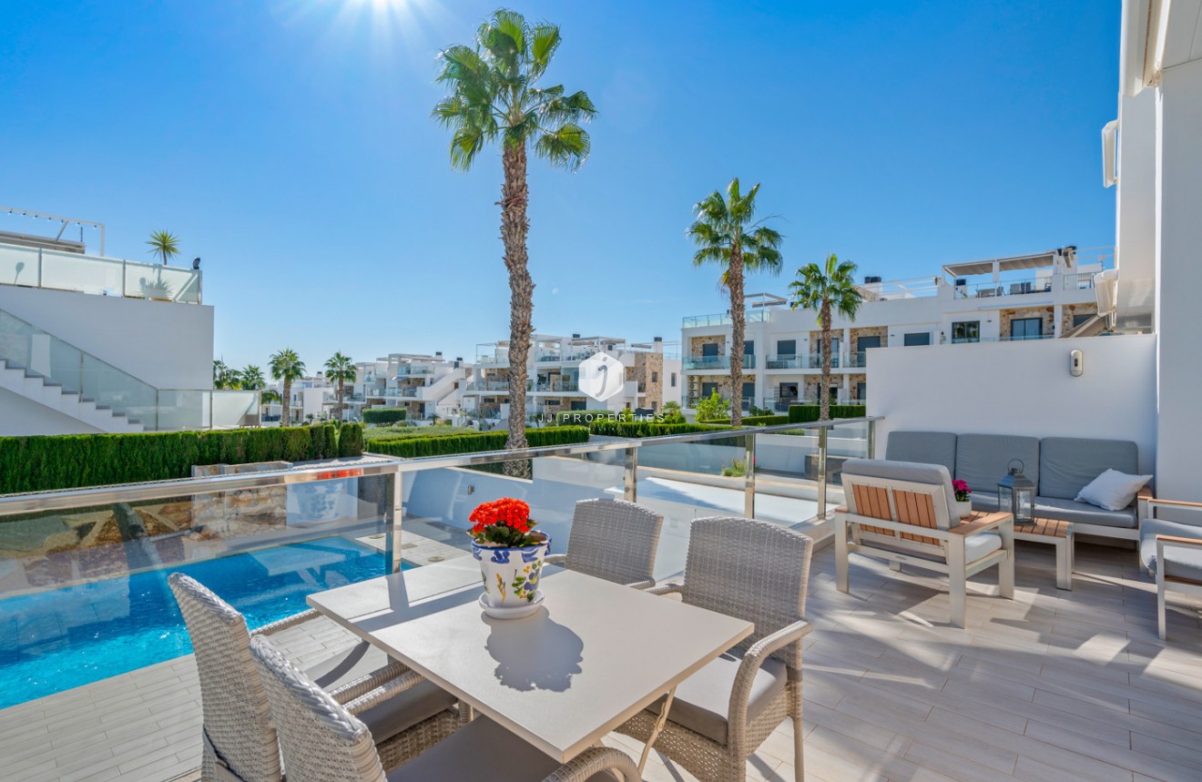 Segunda mano - Bungalow -
Torrevieja - Costa Blanca