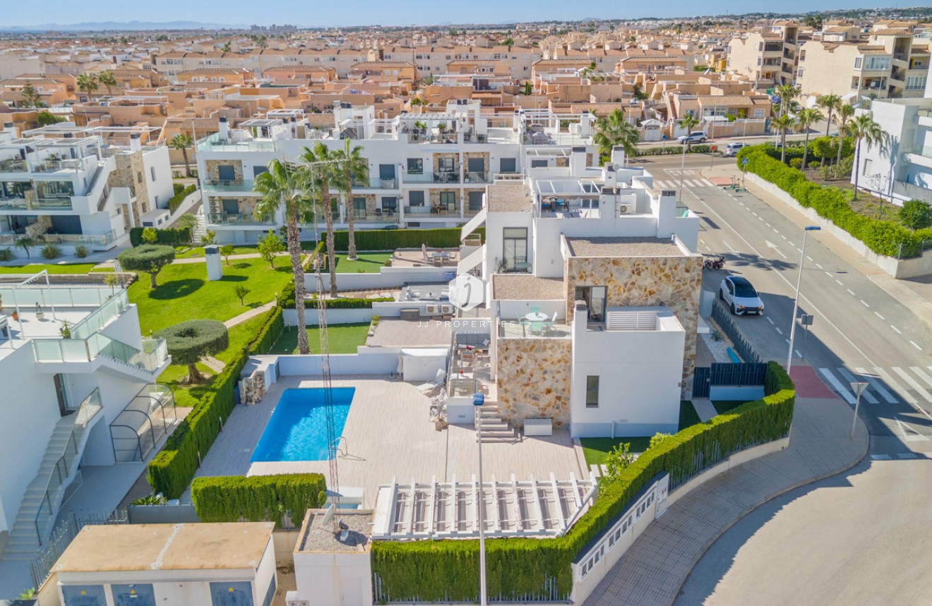 Segunda mano - Bungalow -
Torrevieja - Costa Blanca