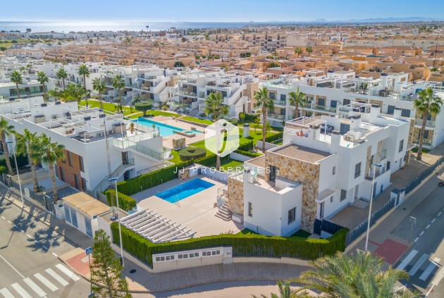 Segunda mano - Bungalow -
Torrevieja - Costa Blanca
