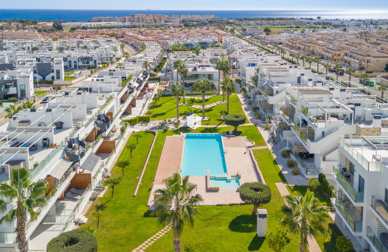Segunda mano - Bungalow -
Torrevieja - Costa Blanca