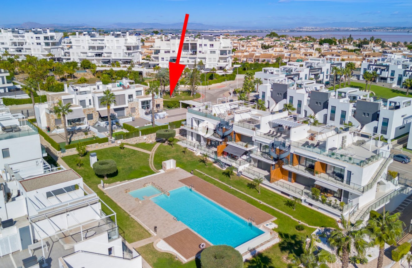 Segunda mano - Bungalow -
Torrevieja - Costa Blanca