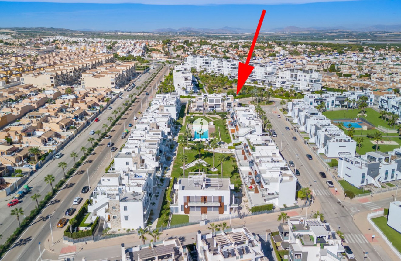 Segunda mano - Bungalow -
Torrevieja - Costa Blanca