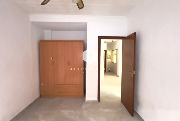 Segunda mano - Apartamento / piso -
Torrevieja - Centro