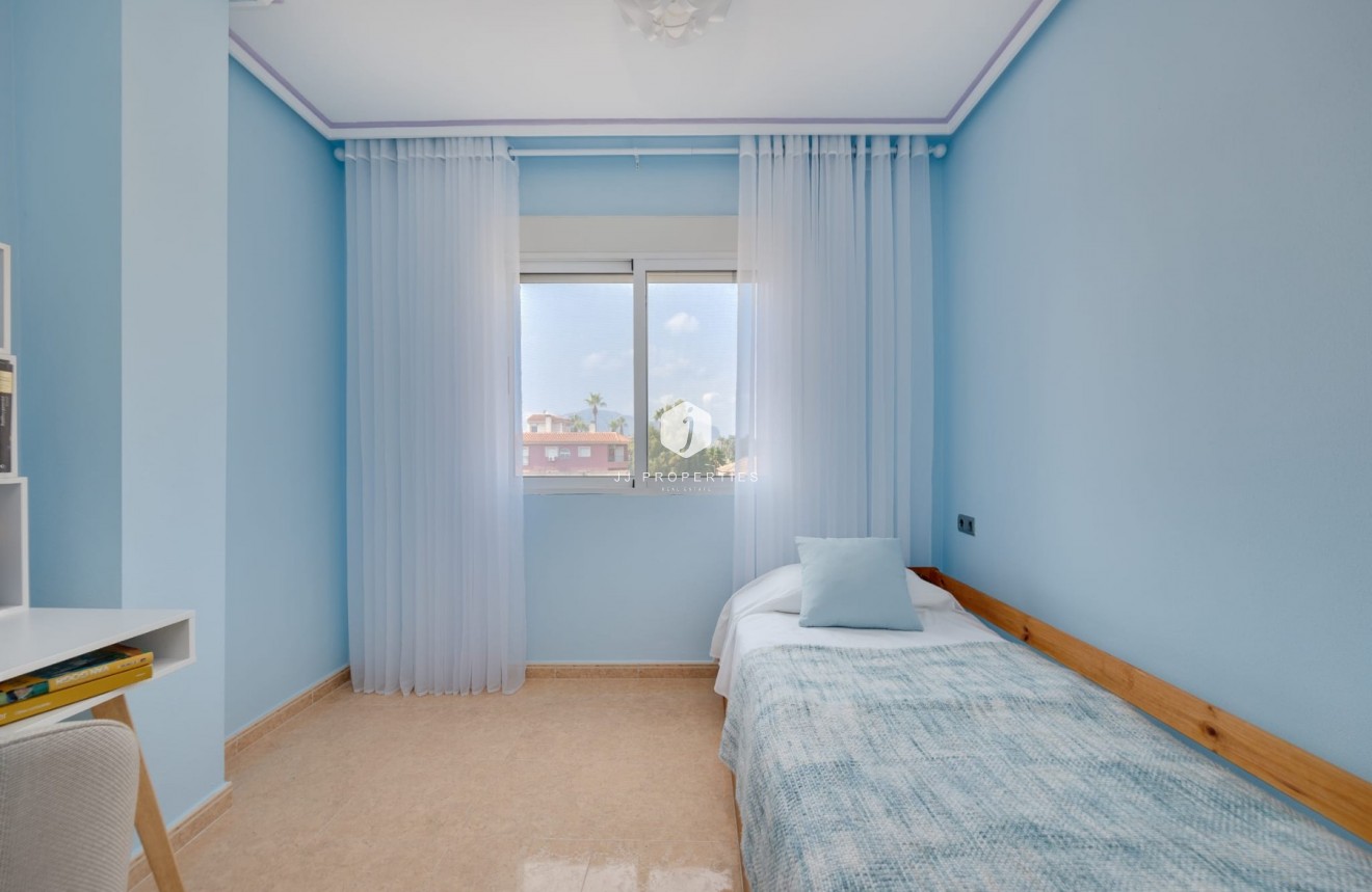 Segunda mano - Apartamento / piso -
Jacarilla - Inland