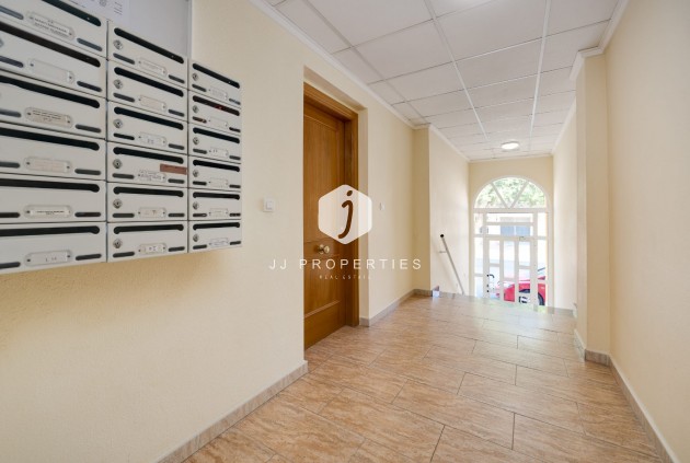 Segunda mano - Apartamento / piso -
Jacarilla - Inland