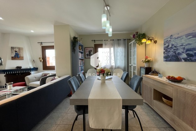 Segunda mano - Ático -
Almoradí - Inland