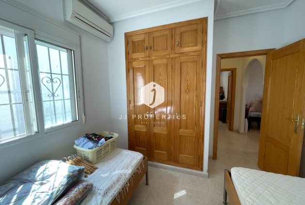 D'occasion - Villa -
Bigastro - Inland