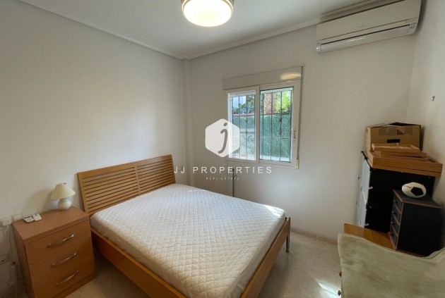 D'occasion - Villa -
Bigastro - Inland