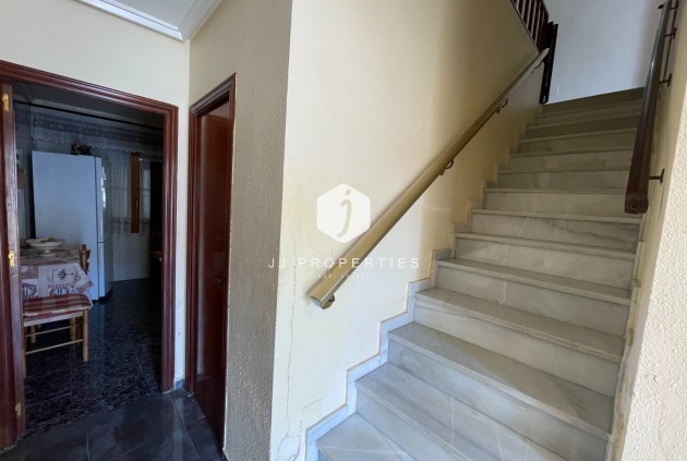 Segunda mano - Chalet -
Jacarilla - Inland