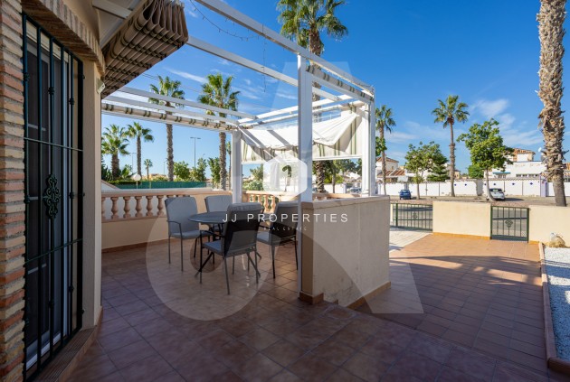 Tweedehands - Villa -
Guardamar del Segura - El Raso