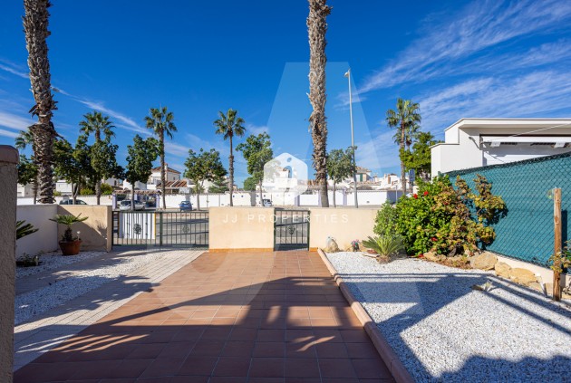 Tweedehands - Villa -
Guardamar del Segura - El Raso