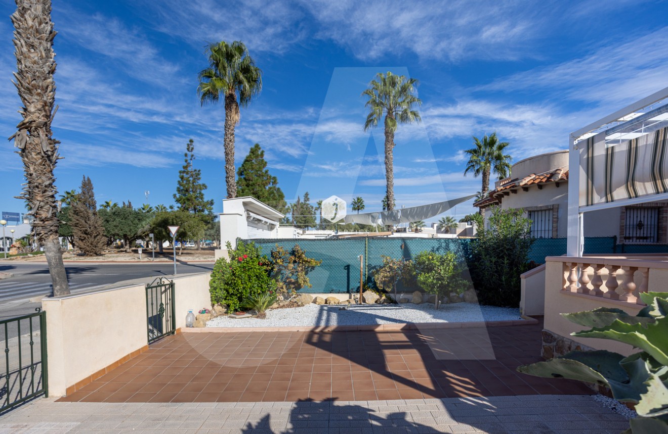 Tweedehands - Villa -
Guardamar del Segura - El Raso