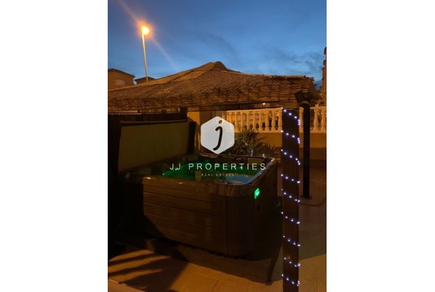 Tweedehands - Chalet -
Orihuela Costa - Costa Blanca