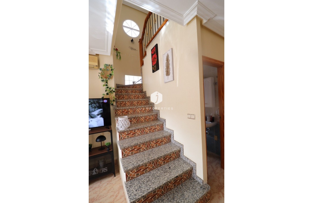 Tweedehands - Chalet -
Orihuela Costa - Costa Blanca