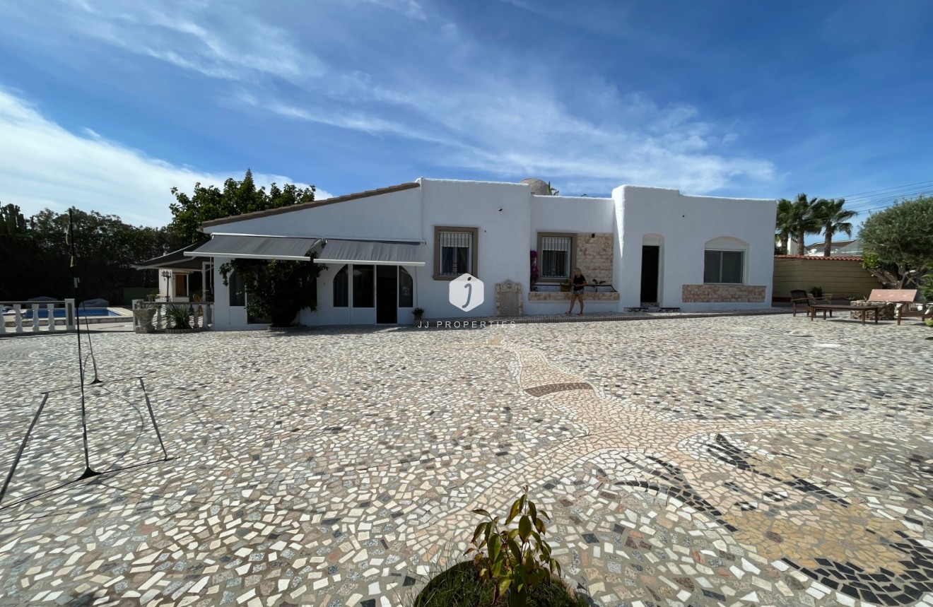 Segunda mano - Villa -
Ciudad Quesada - Costa Blanca