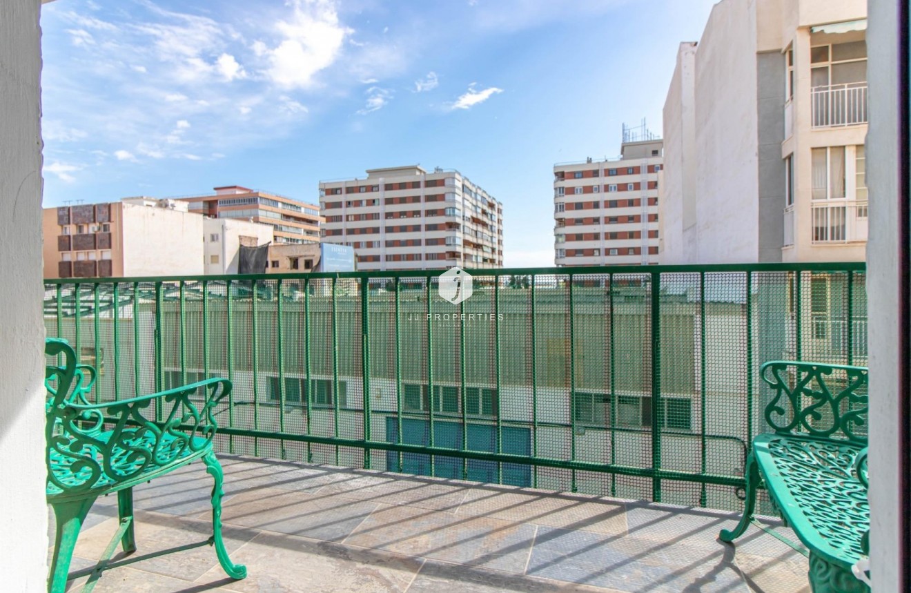 D'occasion - Appartement -
Torrevieja - Costa Blanca