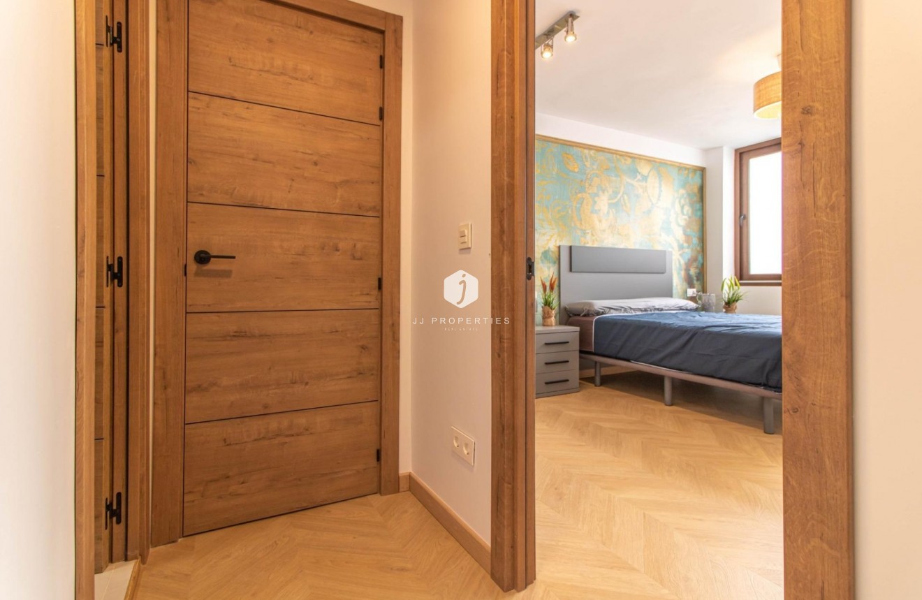 D'occasion - Appartement -
Torrevieja - Costa Blanca