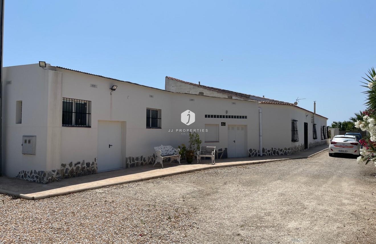 Segunda mano - Villa -
Daya Nueva - Costa Blanca