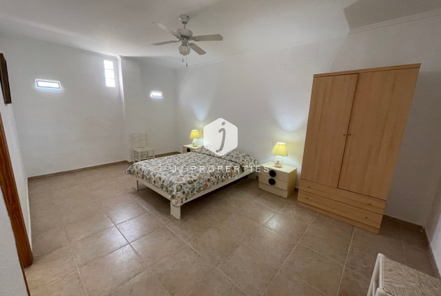 Segunda mano - Villa -
Daya Nueva - Costa Blanca