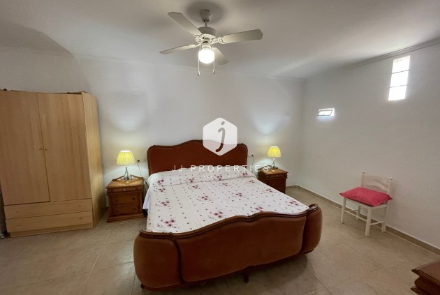 Segunda mano - Villa -
Daya Nueva - Costa Blanca