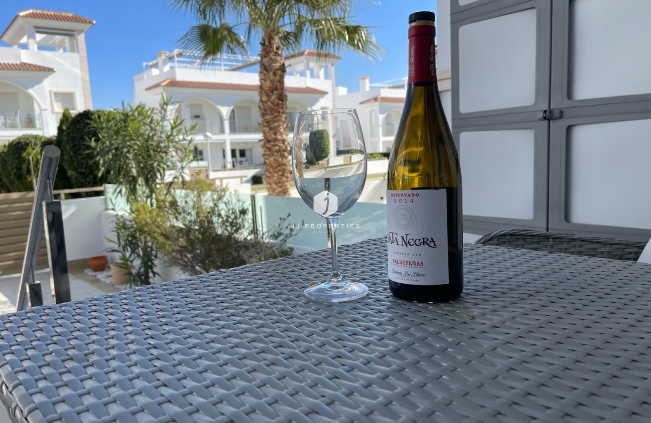 D'occasion - Appartement -
Rojales - Inland