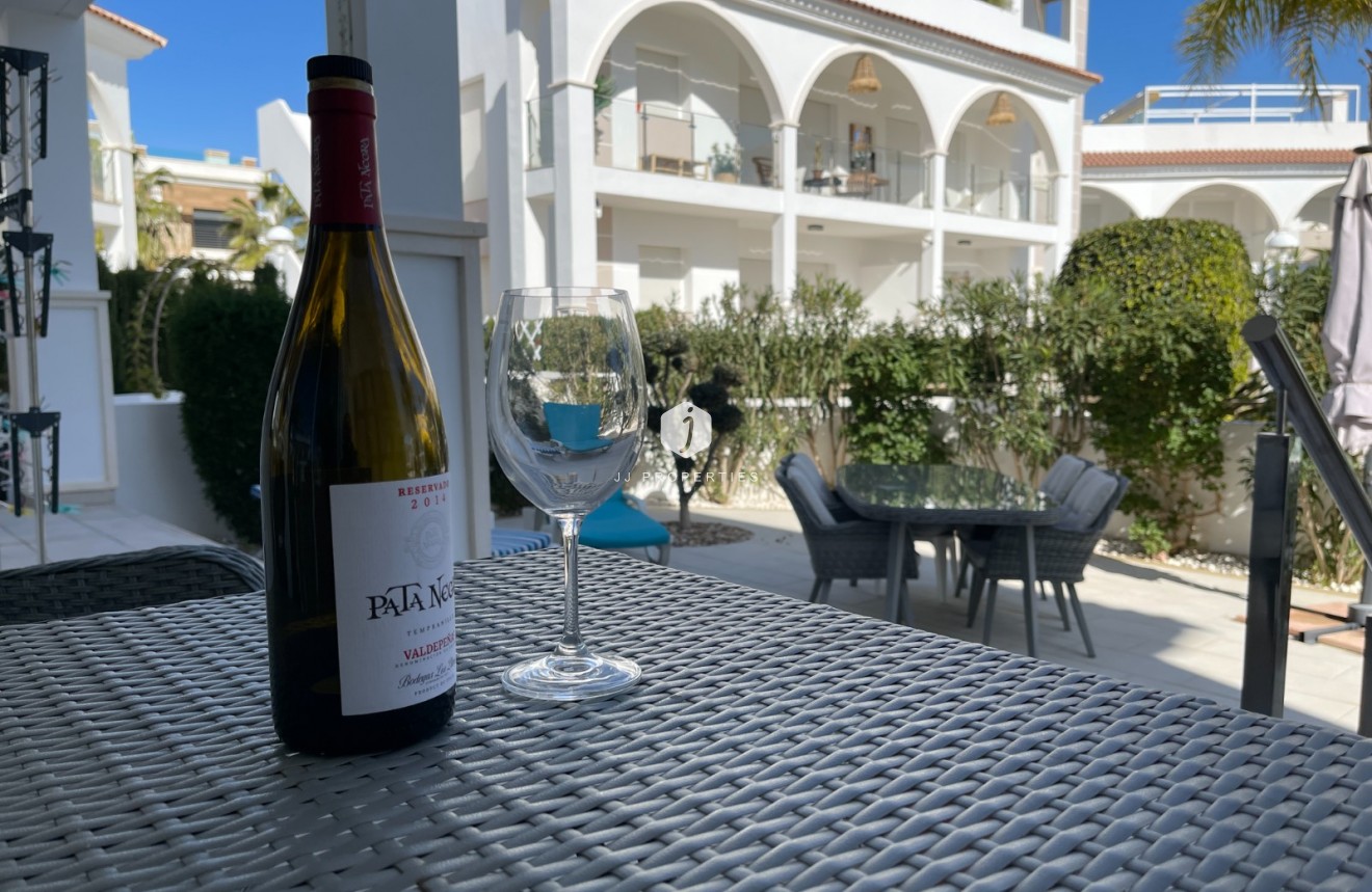 D'occasion - Appartement -
Rojales - Inland