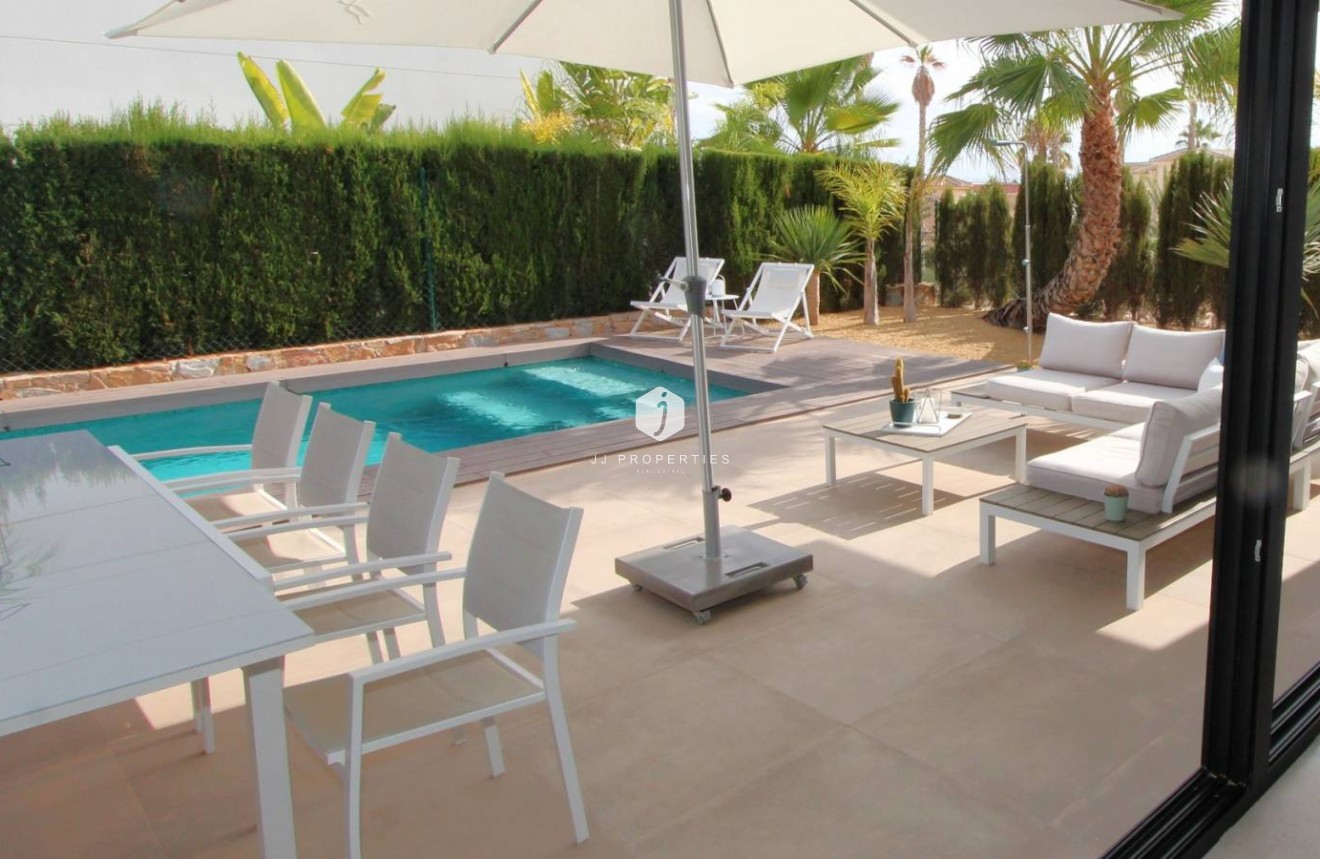 Segunda mano - Villa -
Rojales - Inland