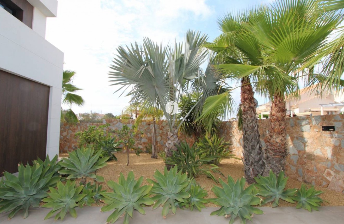 Segunda mano - Villa -
Rojales - Inland