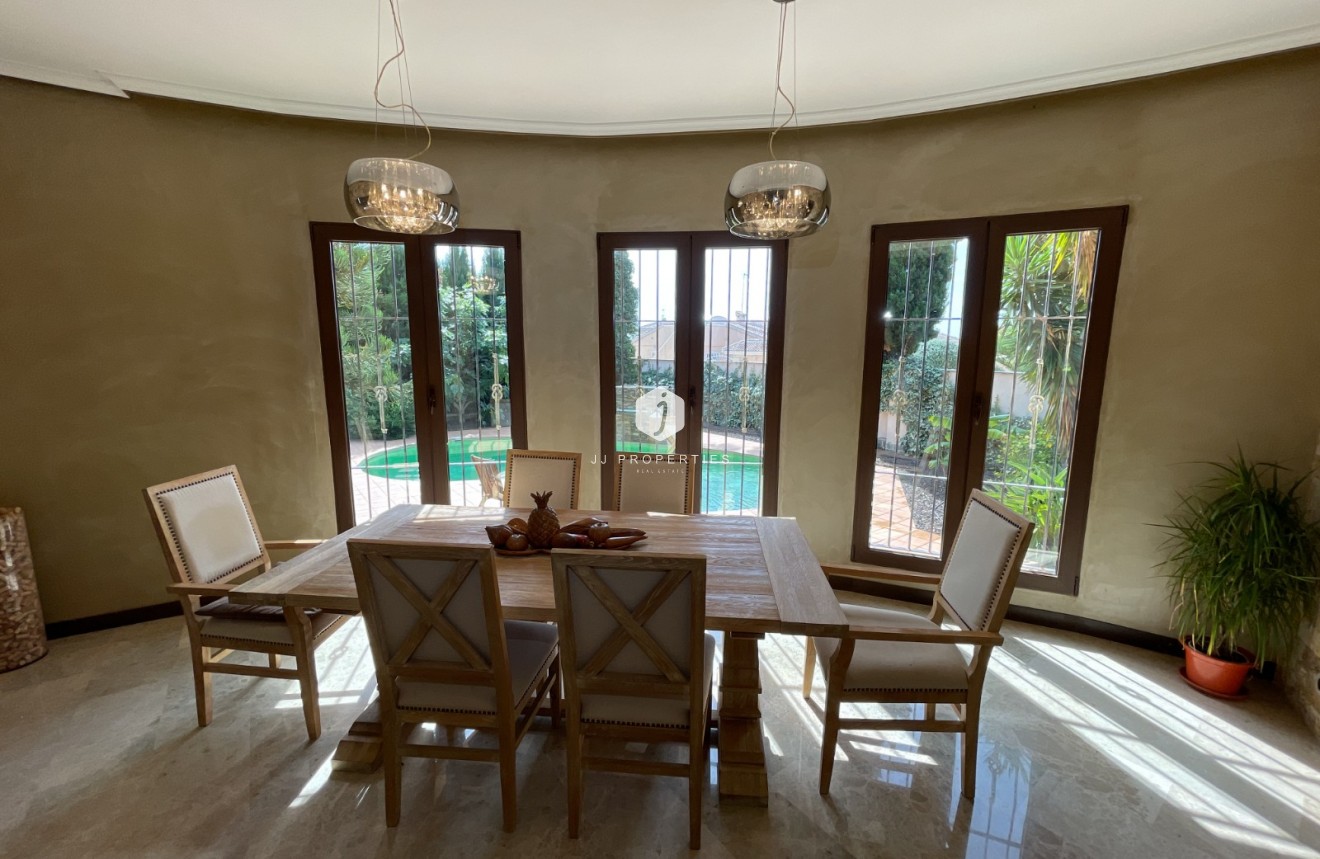 Segunda mano - Villa -
Rojales - Inland